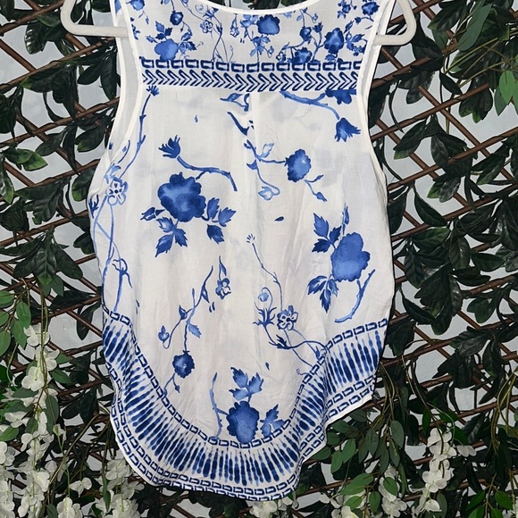 Francesca's Blue Floral Tank Top - Picture 7 of 8